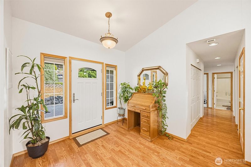 4th image of 17010 Trout Drive
