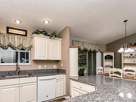 5th image of 219 Olanta Dr