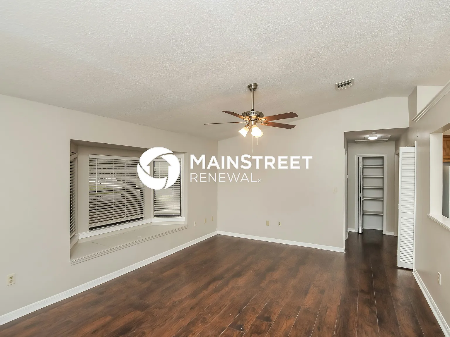 1325 Helvenston St N W — Photo 3