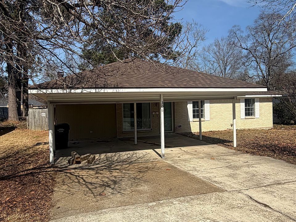 1st image of 306 Oaklawn Dr