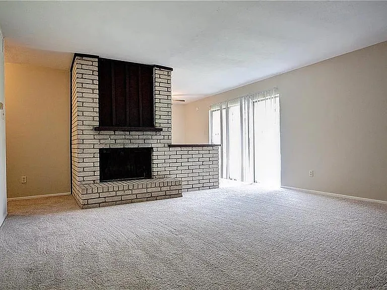 3414 Chesapeake Dr — Photo 5