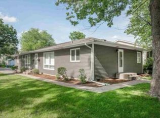 1819 13th Ave #1819, Moline, IL 61265