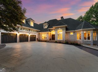 5610 Point West Dr, Oakwood, GA 30566