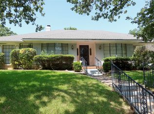 1804 High Vista Ct, Fort Worth, TX 76112