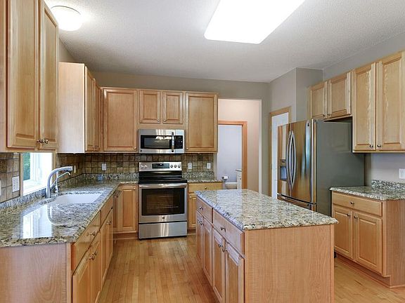 3rd image of 930 Earley Lake Pl