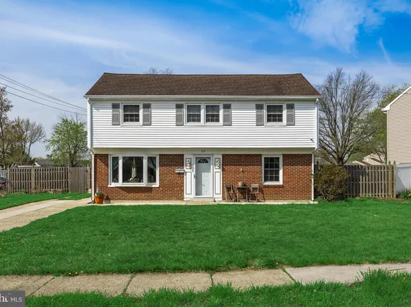 17 Bettlewood Rd, Marlton, NJ 08053
