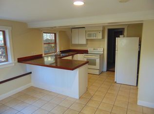 4 Housewright Rd, Cape Neddick, ME 03902