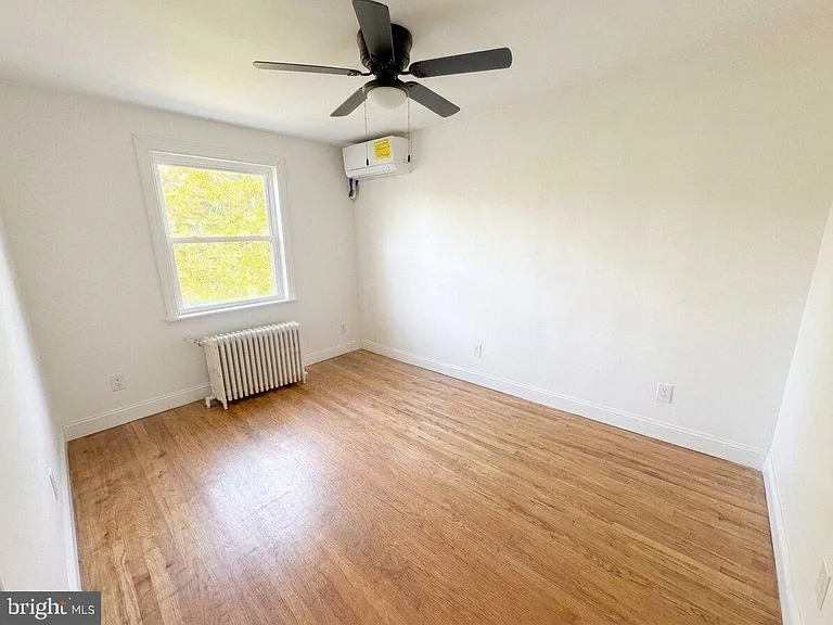 1835 Corcoran St NE — Photo 6