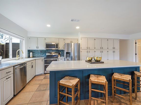 2nd image of 5810 Galaxie Rd