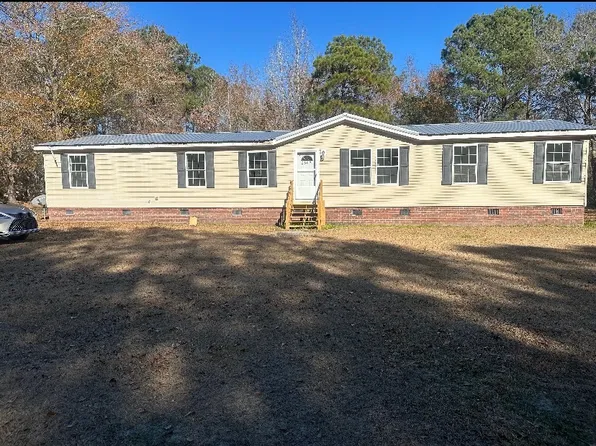 3543 Scotch Pine Rd, Johnsonville, SC 29555