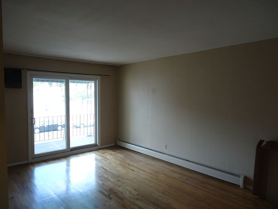 1st image of 2230 Steinway St #2