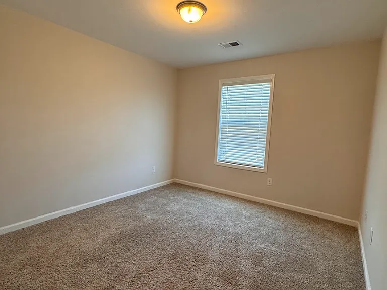 320 Alameda Ln — Photo 16