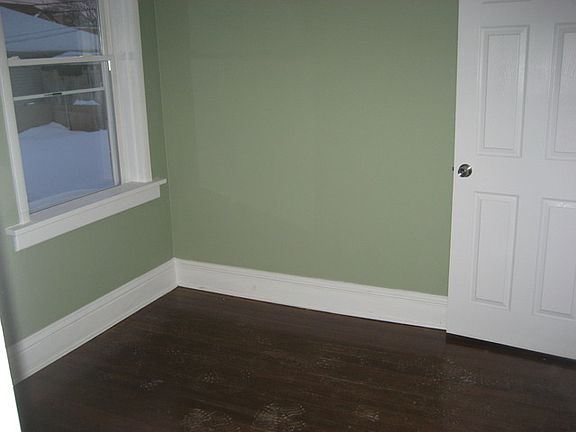 4th image of 13369 Greenwood Ave