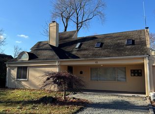 12 Chadwick Rd, Great Neck, NY 11023