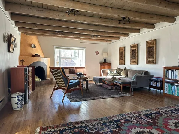 332 Kit Carson Rd, Taos, NM 87571