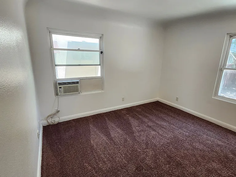 404 Plaza Serena — Photo 19