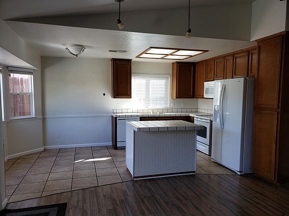 3rd image of 1305 Silver Spur Cir