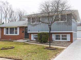 2118 Westfield Rd, Joliet, IL 60435