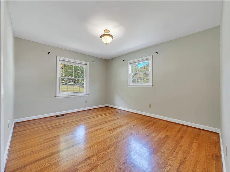 1814 Pelham Dr — Photo 26