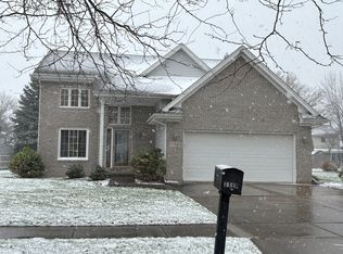 1119 Pickwick Dr, Rochelle, IL 61068