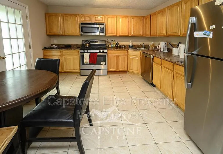 63 Howard St #2 — Photo 5