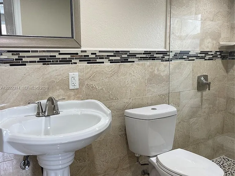 4617 Navarre Ave #B — Photo 8