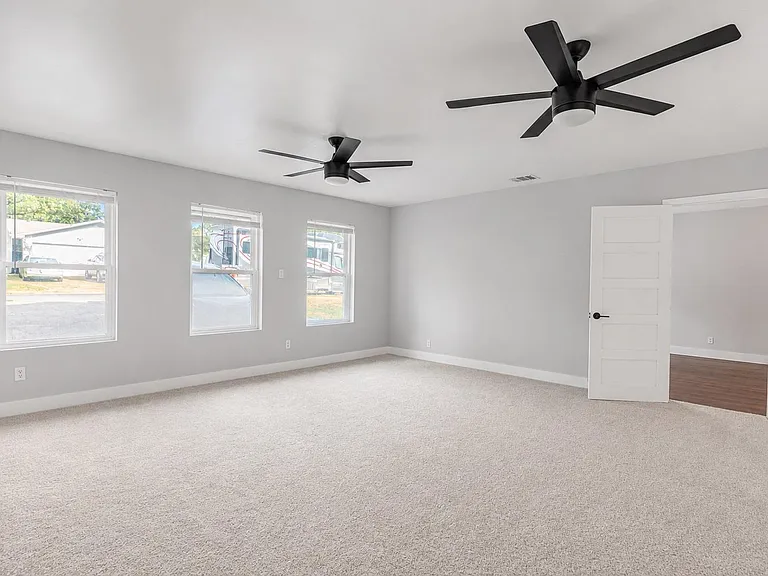 9706 Cottle Dr — Photo 8