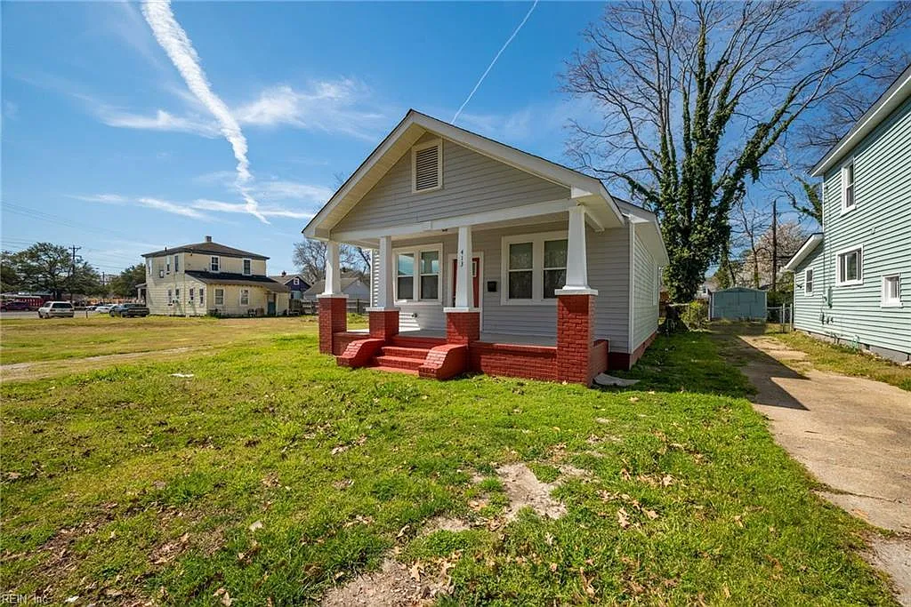 3 bed, 1364 sqft, $2,450 — Photo 1