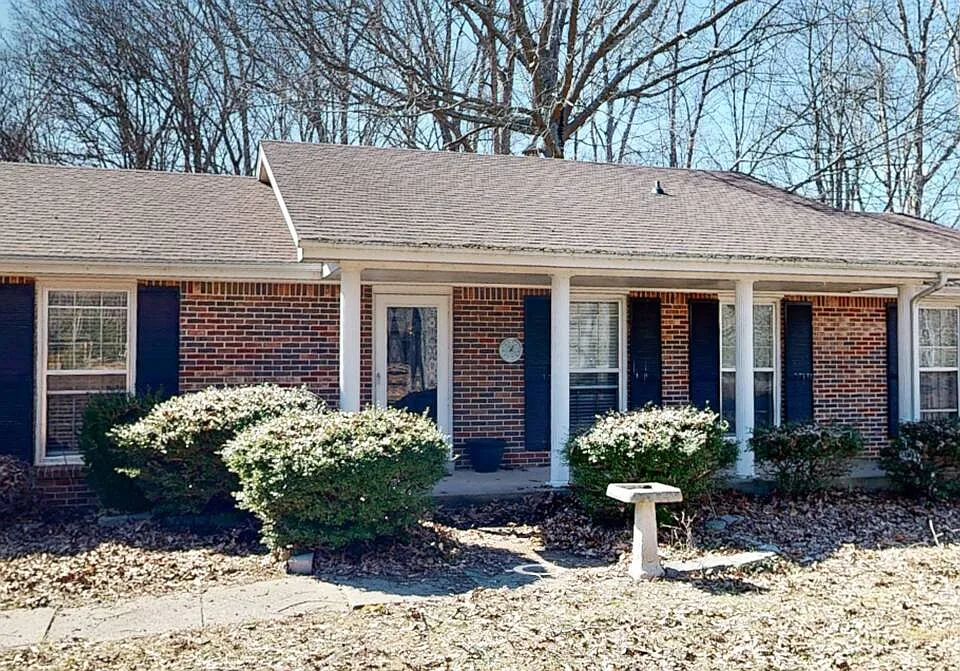 1820 Whispering Hills Trl