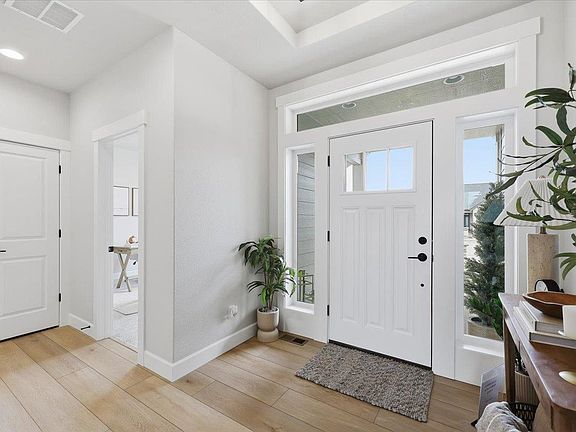 2nd image of 1304 S Manifold Rd