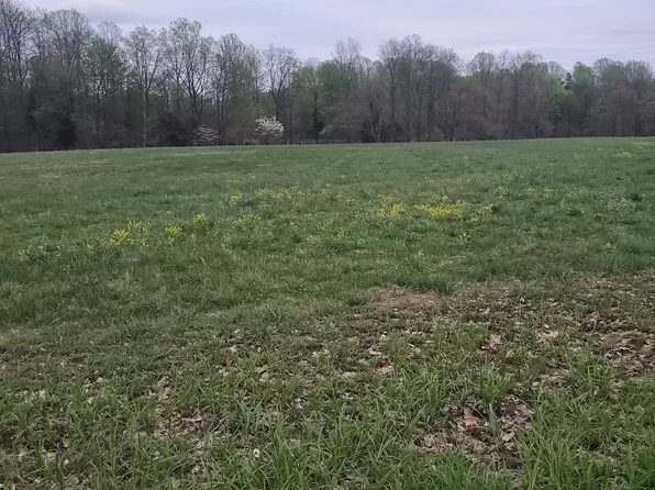 8270 S Base Rd, Commiskey, IN 47227