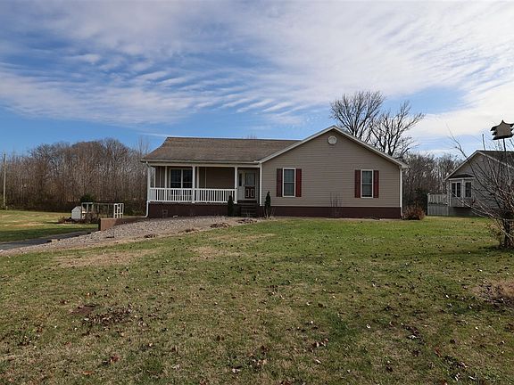 2nd image of 208 Golden Pond Cir