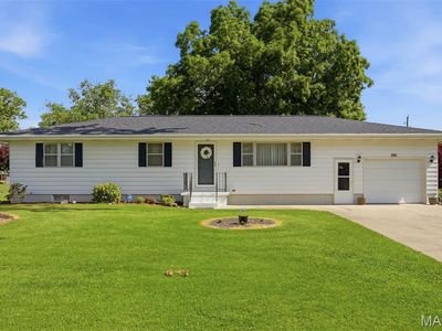 391 E Wilson St, Beckemeyer, IL, 62219