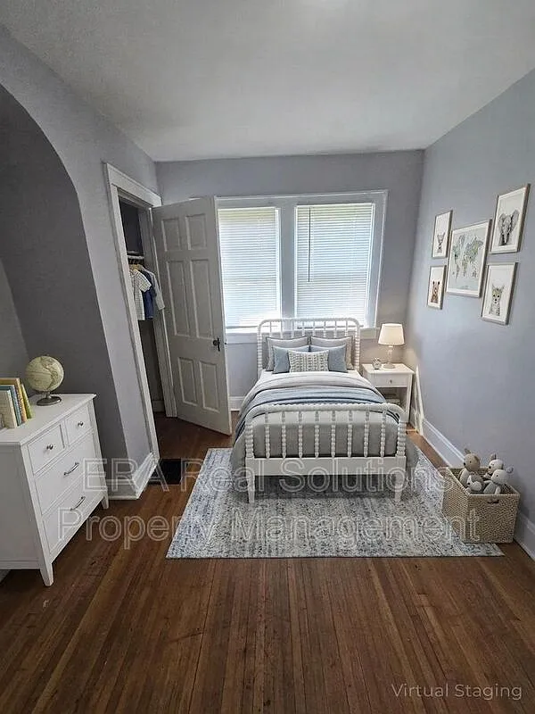 2 bed, 1.0 bath, 882 sqft, $900 — Photo 4