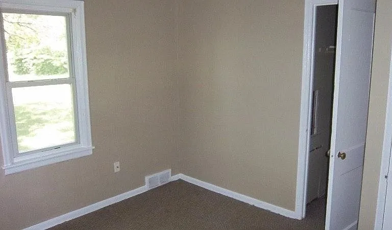 6608 NW Prairie View Rd — Photo 7