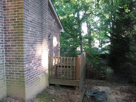 5th image of 118 Sussex Pl