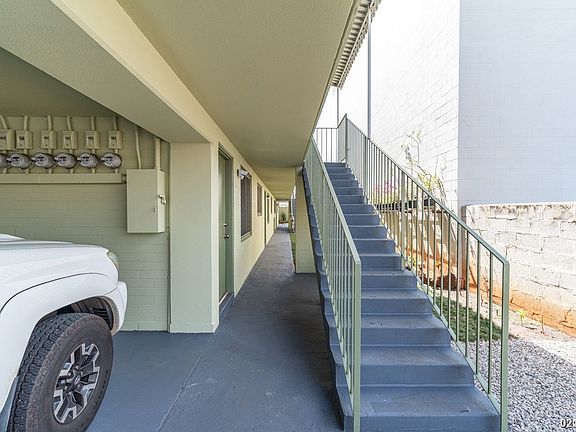 3rd image of 1116 Isenberg St #2B-1BA-624SQFT
