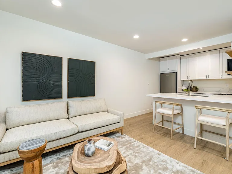 Sea Skiff Apartments Best Ocean View in Hermosa Beach — Photo 17