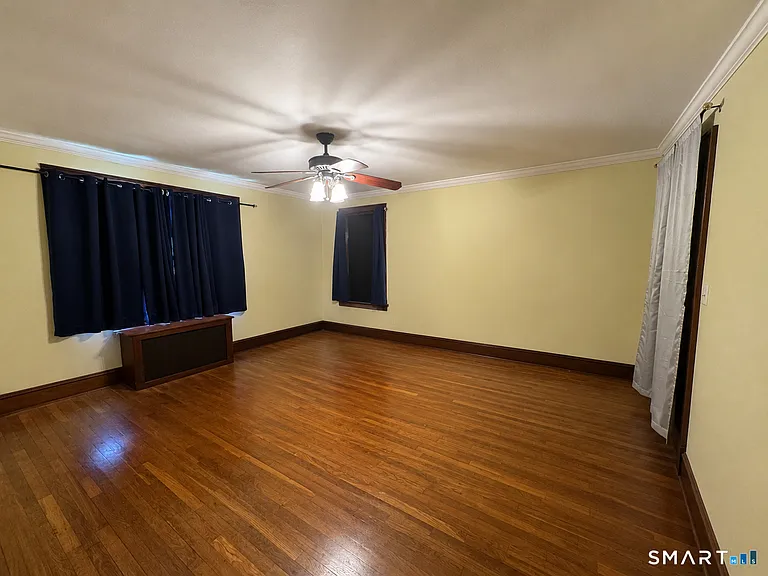 18 Fleetwood Ave — Photo 15