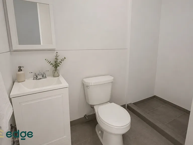 739 Tilden St #1A — Photo 3