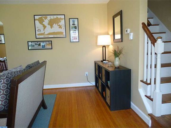 2nd image of 2220 Pleasant Ave