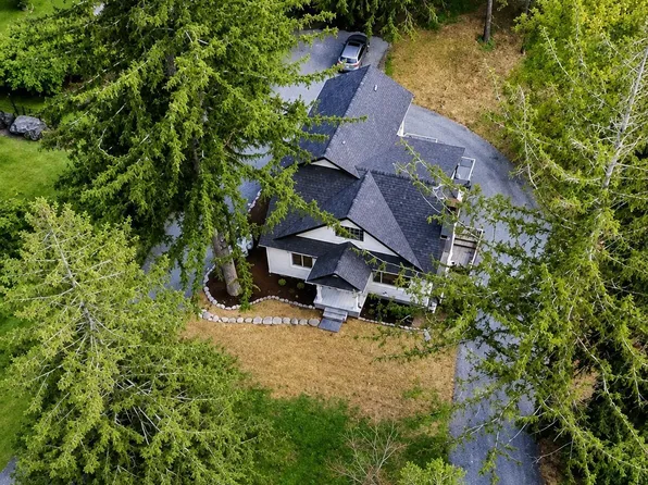 106 Independence Rd, East Stroudsburg, PA 18301