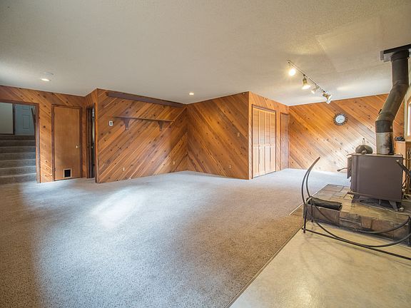 4th image of 4222 Comanche Dr