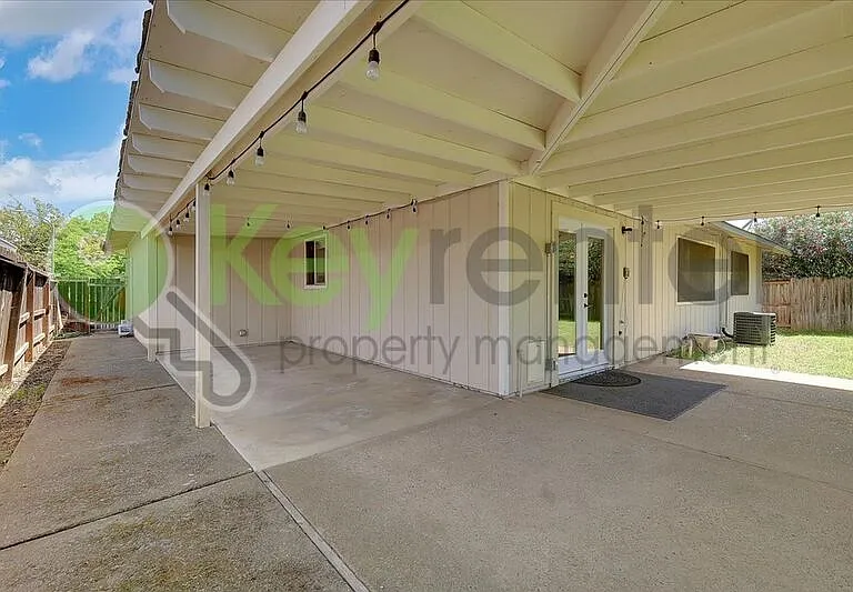 245 Withington Ave — Photo 30