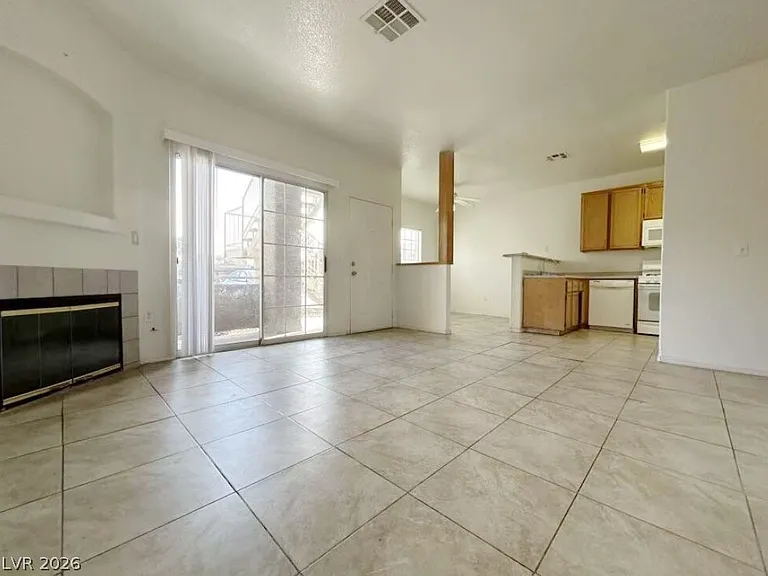 4730 E Craig Rd #1160 — Photo 2