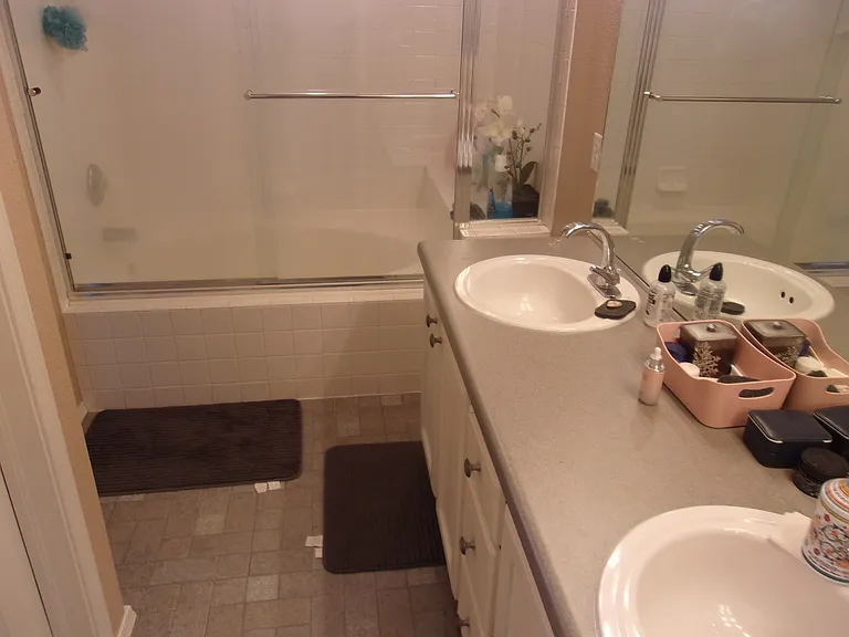 1456 Courtyard Hts — Photo 22