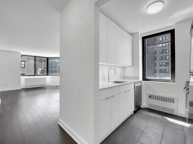 77 W 24th St #5B — Photo 1