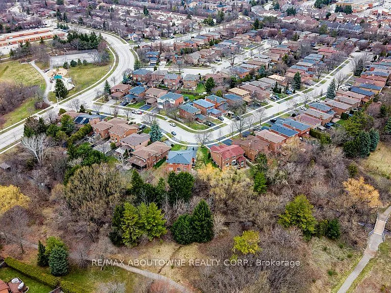 440 Parkridge Cres — Photo 28
