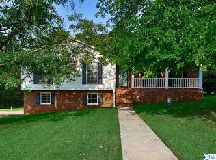 104 Reagan Ln, Huntsville, AL 35811