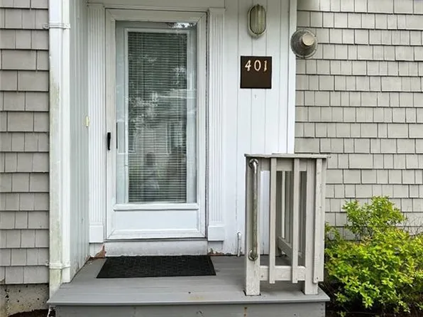 401 N Ln, Bristol, RI 02809